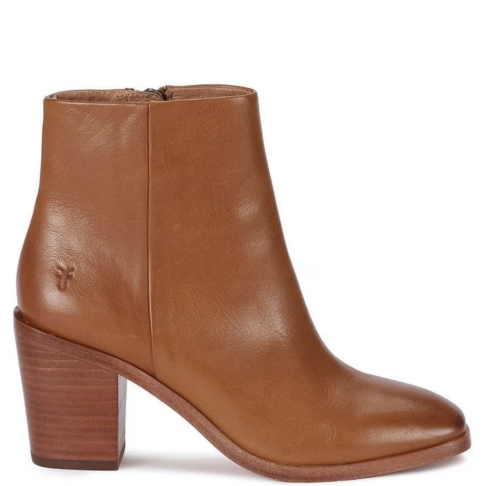 NEW RARE Frye Georgia Leather Zip Ankle Booties Sz 8 NWT